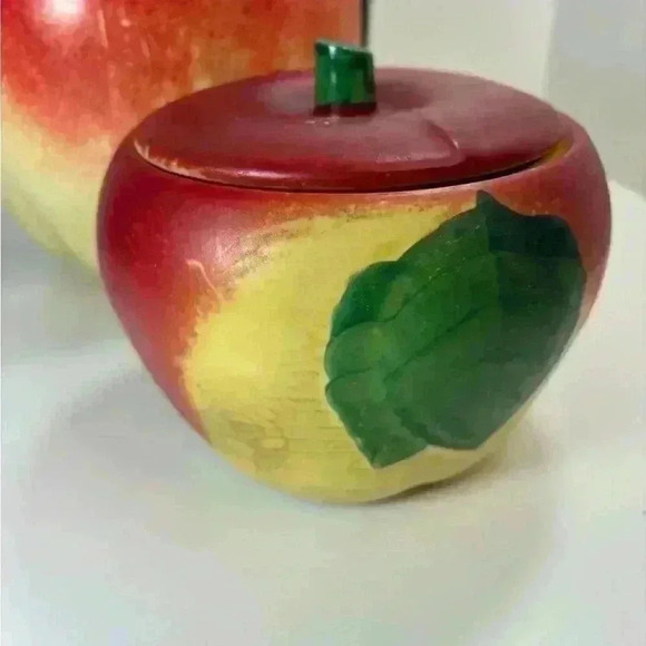 Set of 2 1940s Hull Pottery Blushing Apple canisters: 8”  and 5” with lids - Picture 11 of 12